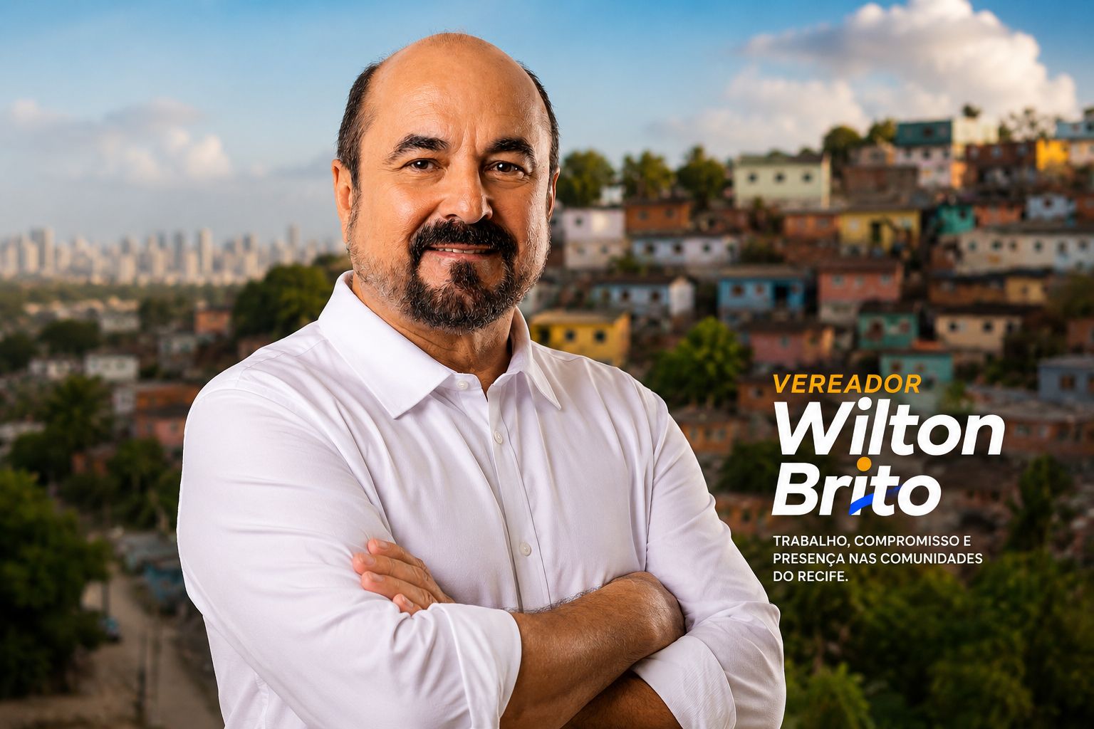 Vereador Wilton Brito com as comunidades do Recife ao fundo